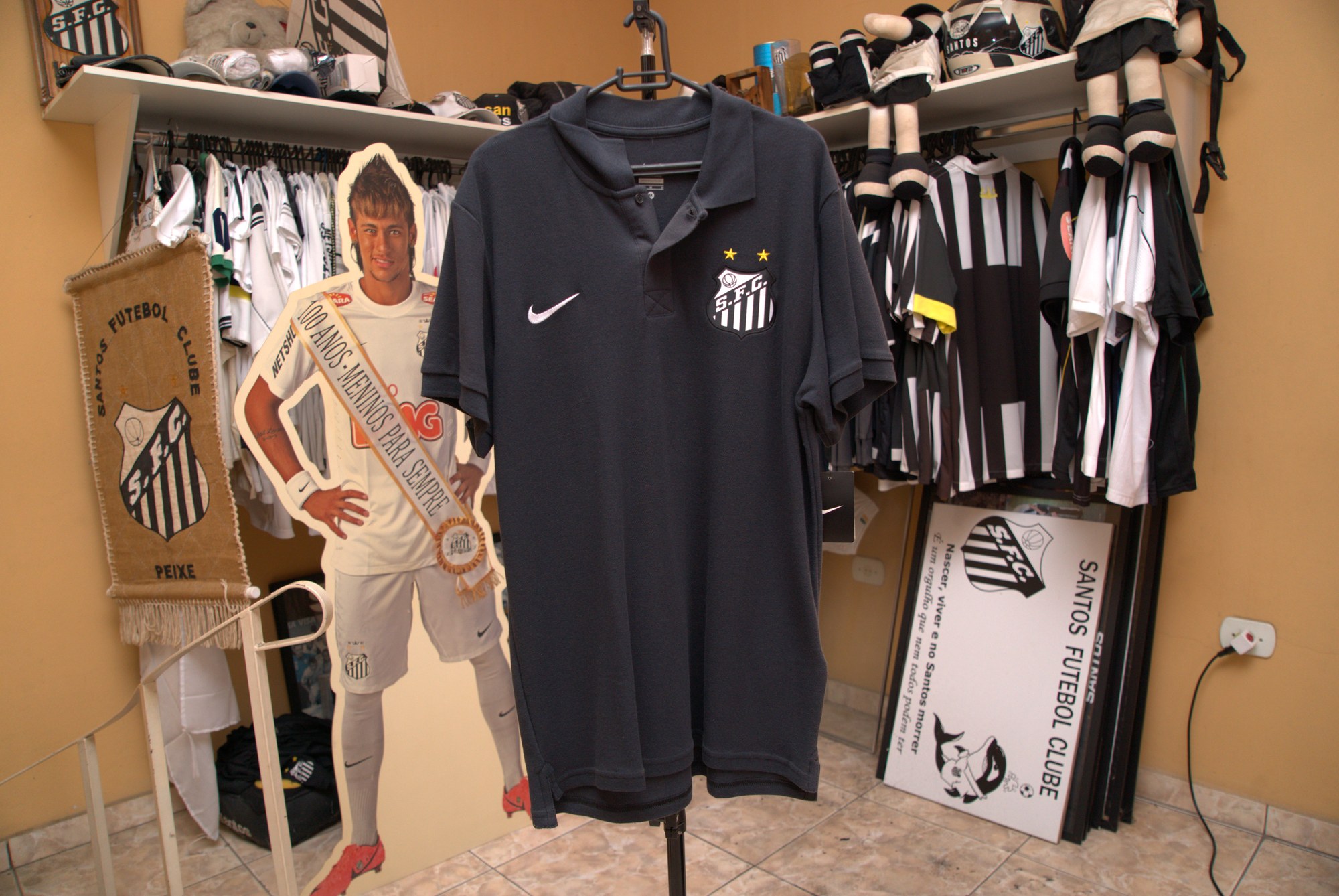 Polo Nike Santos FC Cinza Chumbo — Escudo Bordado