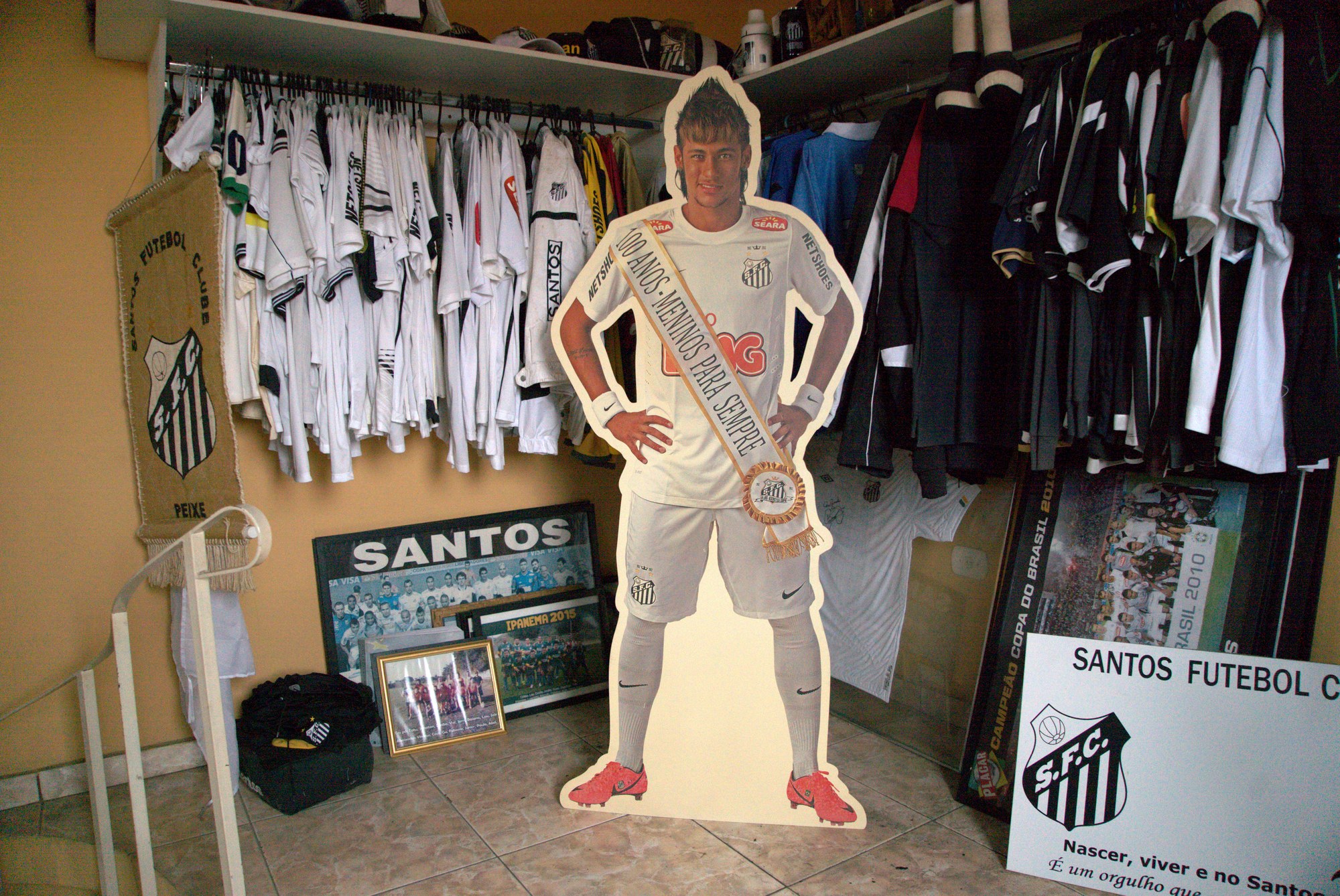 Display Santos FC — Boneco Recorte Neymar '100 Anos para Sempre'